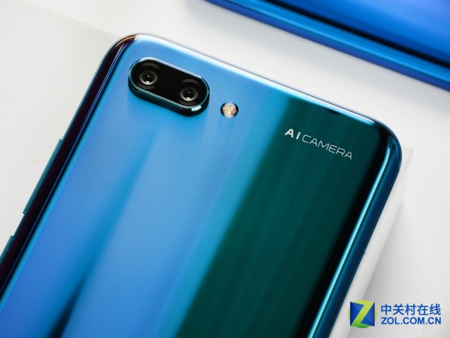 Oppor15和华为荣耀10选哪个？